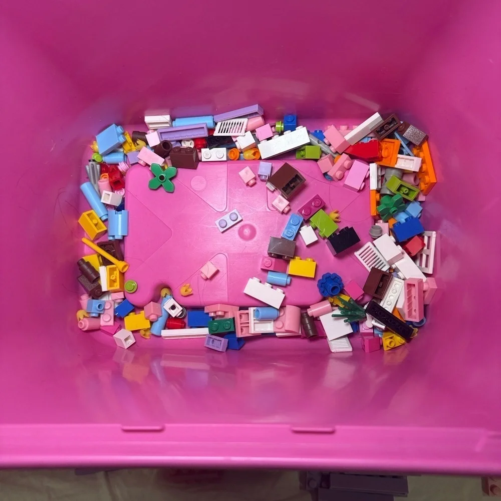 Lego Girls Mixed Set of Lego Bricks 2.12lbs with Storage Box EUC